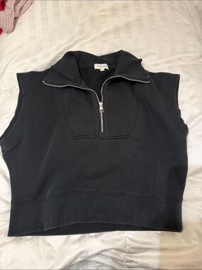 Sleeveless Half-Zip Pullover Vest in Black